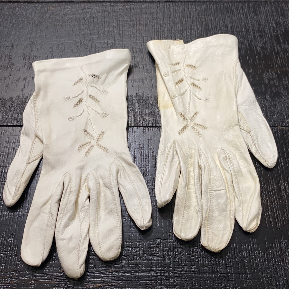 COPY - 2 Pairs Vintage Women’s Leather Gloves - Picture 3 of 16